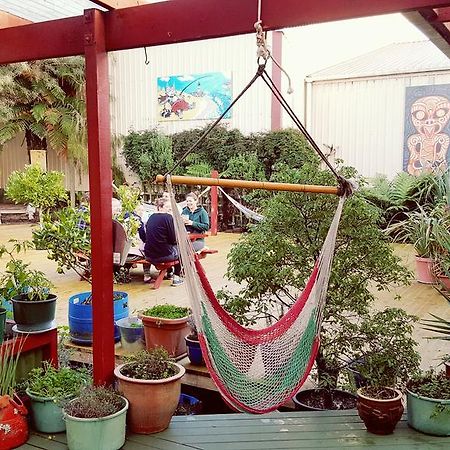 Bazil's Backpackers BBH Hostel&Surf School Westport Exterior foto