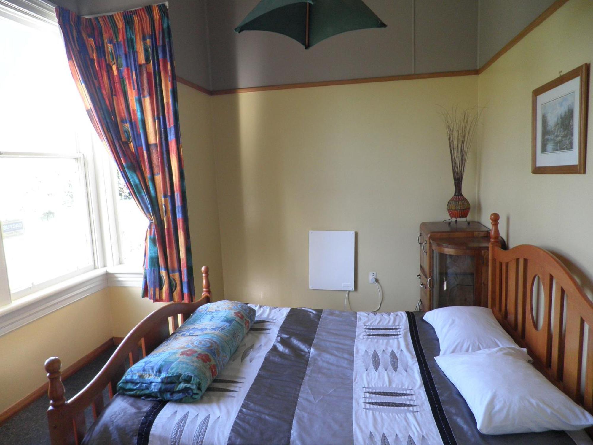 Bazil's Backpackers BBH Hostel&Surf School Westport Exterior foto