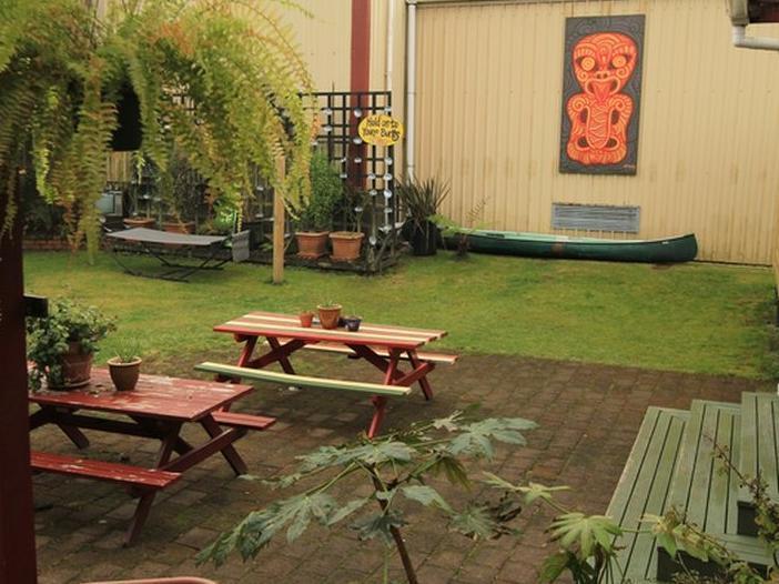 Bazil's Backpackers BBH Hostel&Surf School Westport Exterior foto