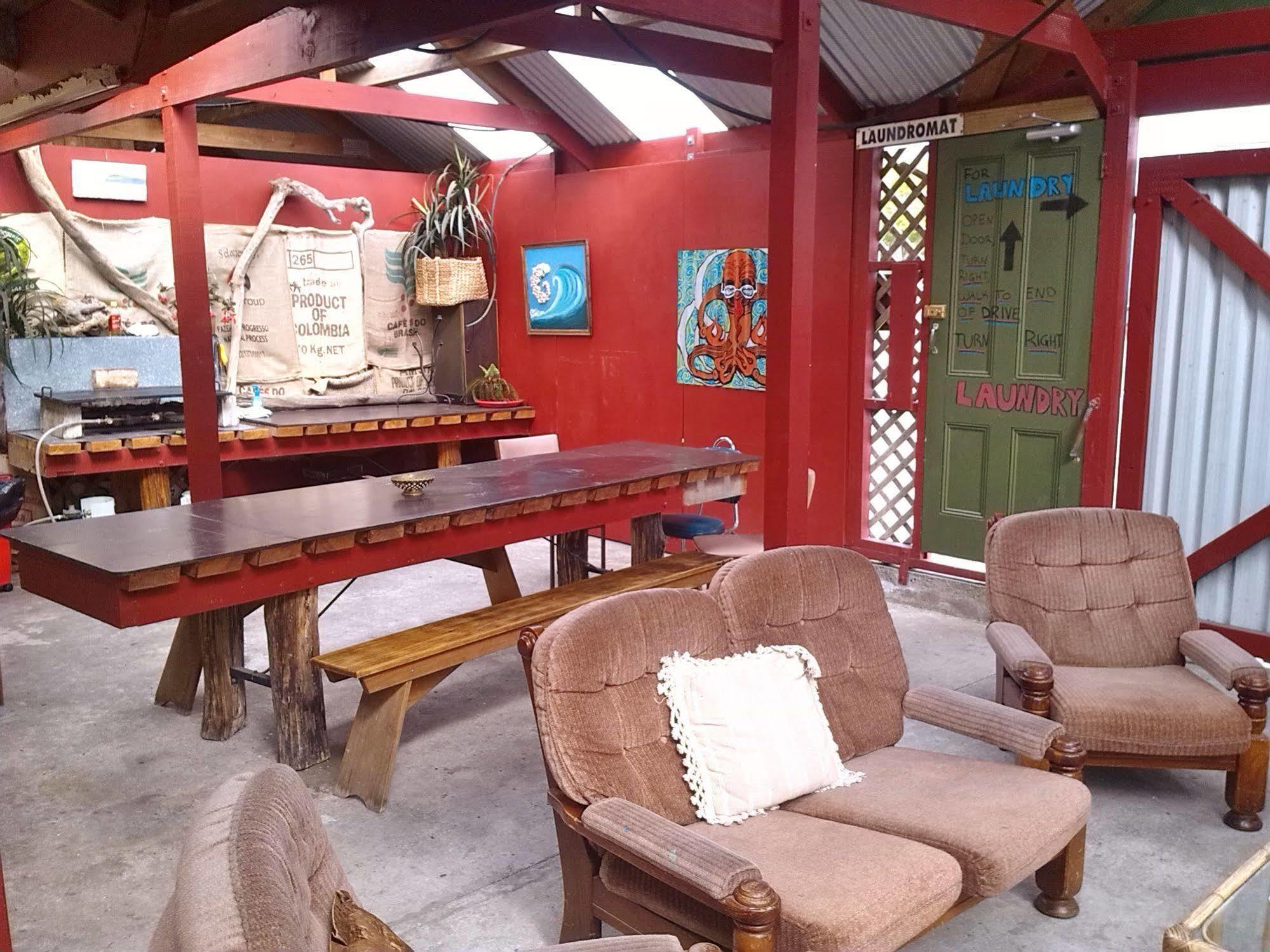 Bazil's Backpackers BBH Hostel&Surf School Westport Exterior foto