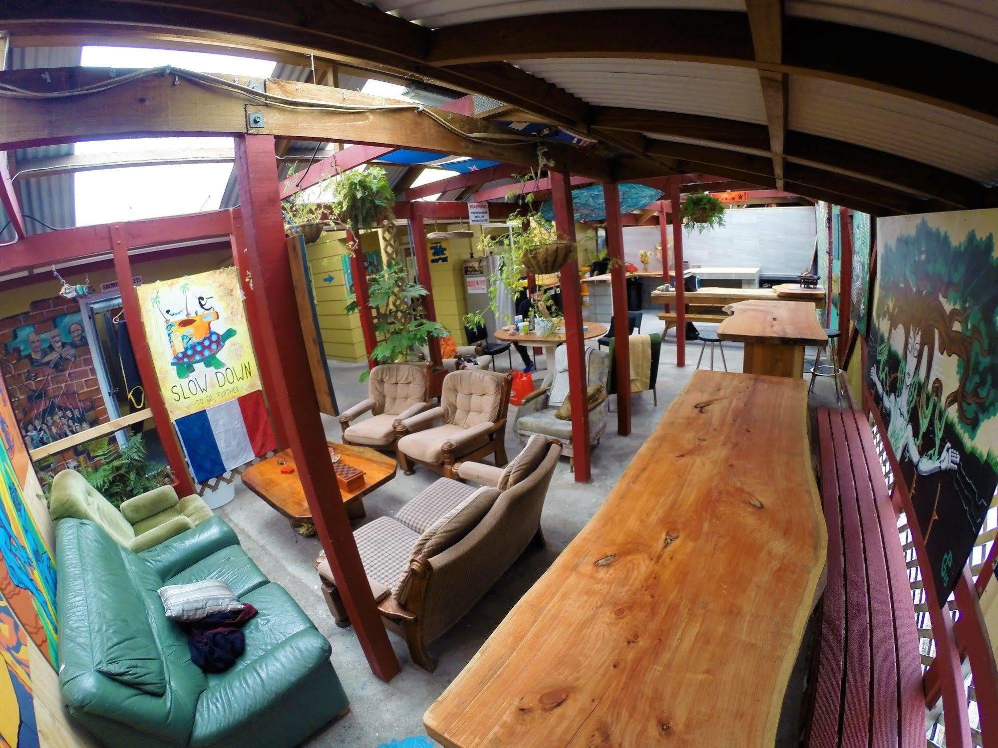 Bazil's Backpackers BBH Hostel&Surf School Westport Exterior foto