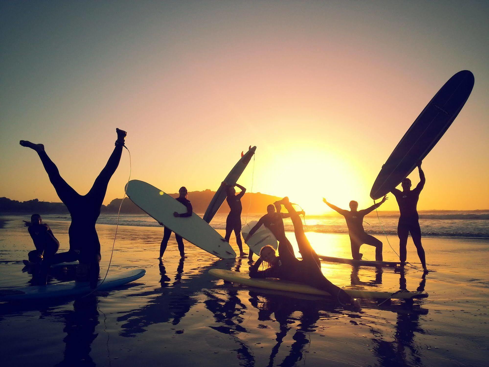 Bazil's Backpackers BBH Hostel&Surf School Westport Exterior foto