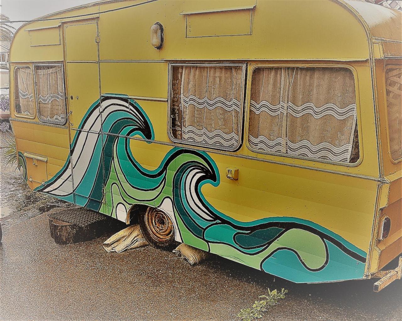 Bazil's Backpackers BBH Hostel&Surf School Westport Exterior foto